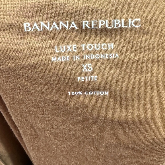 Banana Republic Luxe Touch 100% Cotton Tan Short Sleeve Crewneck T-Shirt XSP - Picture 9 of 10